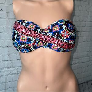 La Blanca Multicolor Bikini top size 8